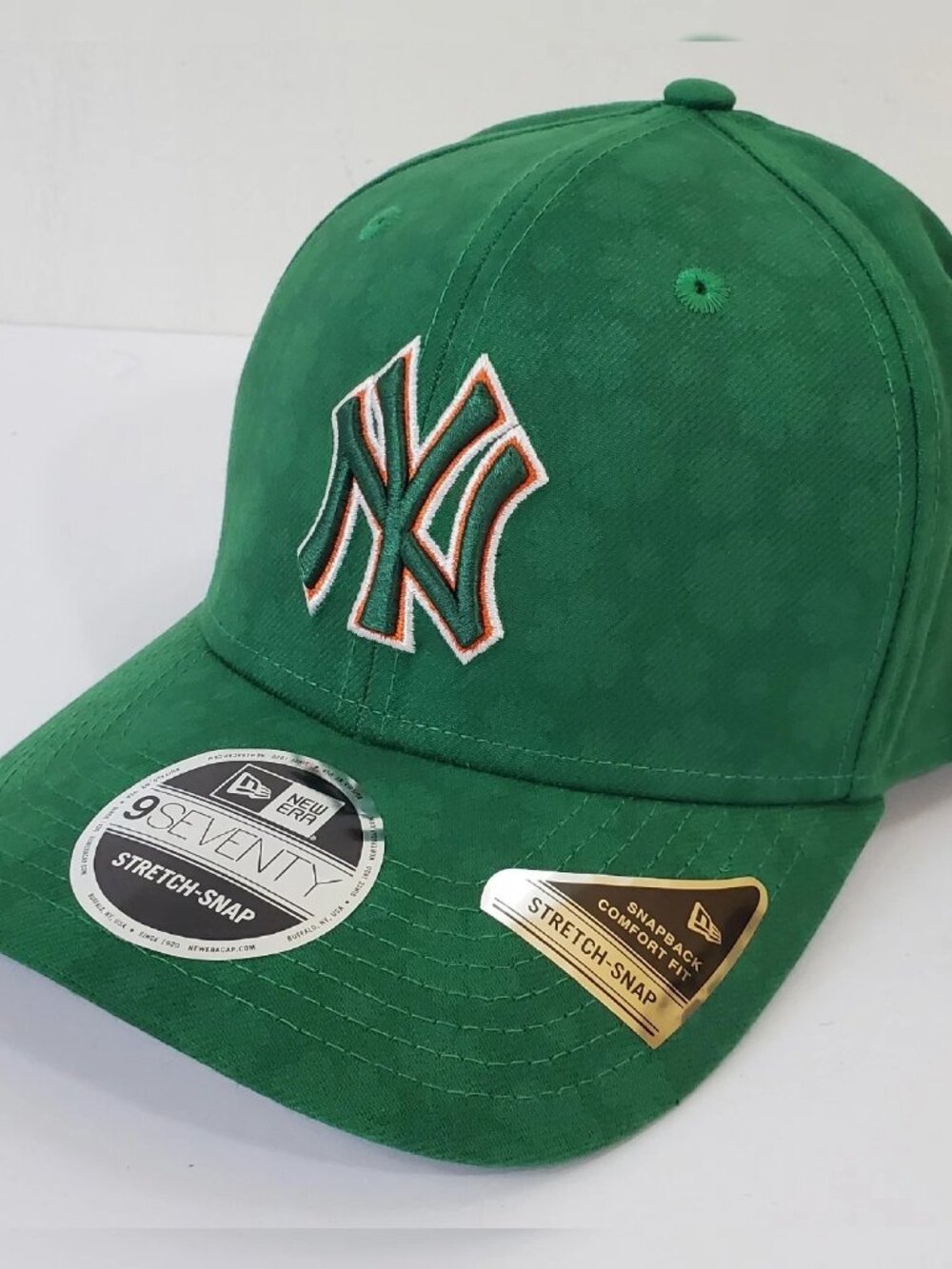 NEW YORK YANKEES NEW ERA A-FRAME 9FORTY GREEN STRETCH-SNAP ALLOVER CLOVER PRINT